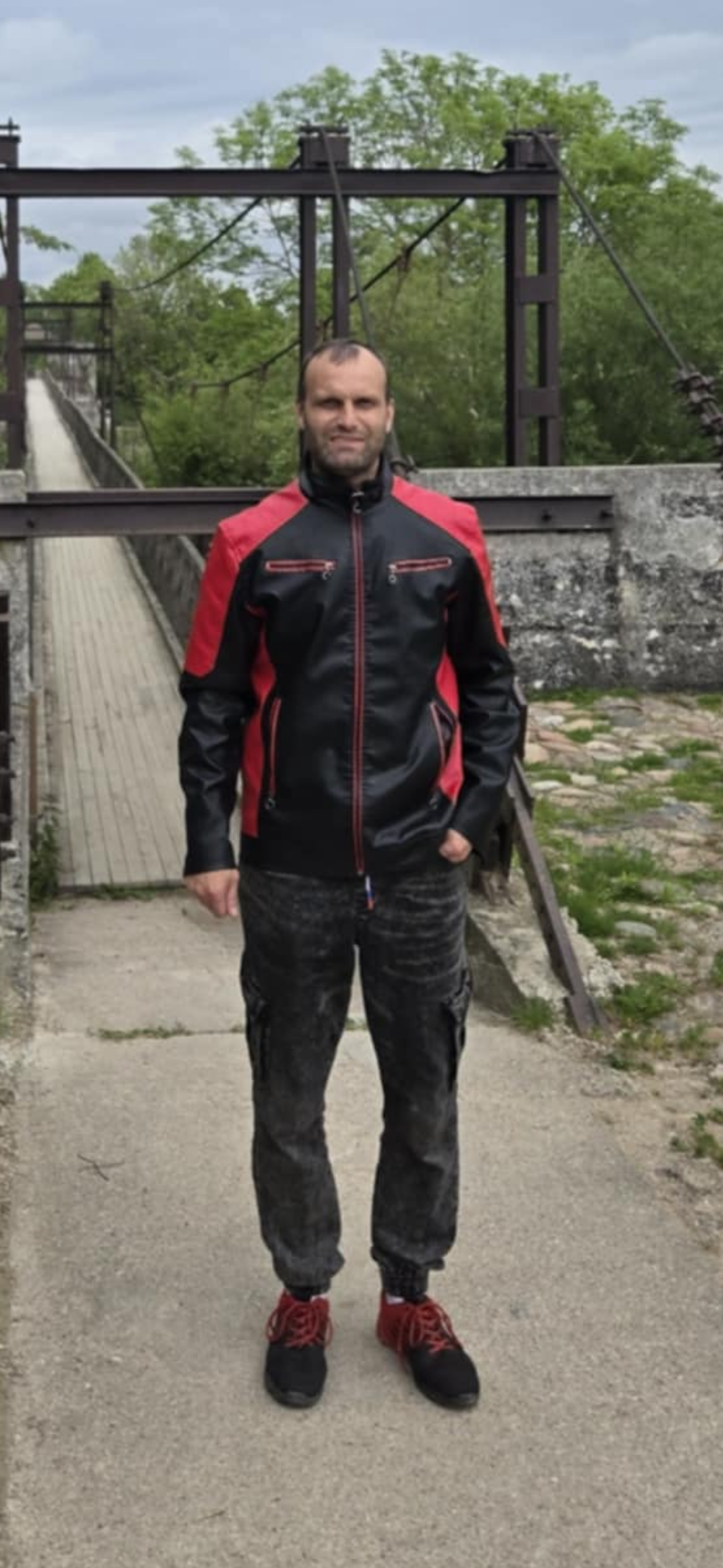 „Individuali 3D Figūrėlė iš Nuotraukos su Širdimi ir Užrašu“