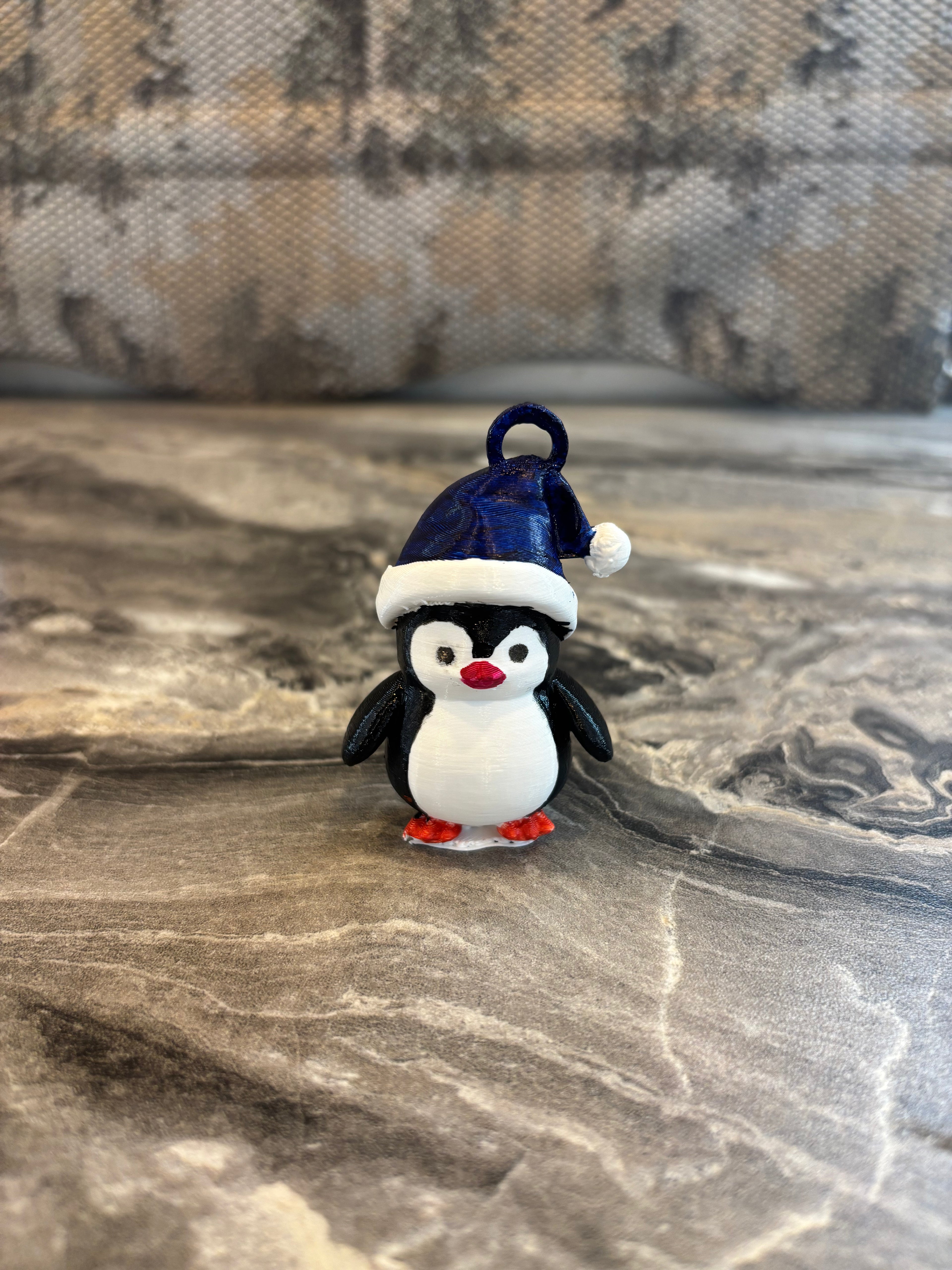 Kalėdinis eglutės žaisliukas-rankų darbo,pagamintas iš ekologiško plastiko.