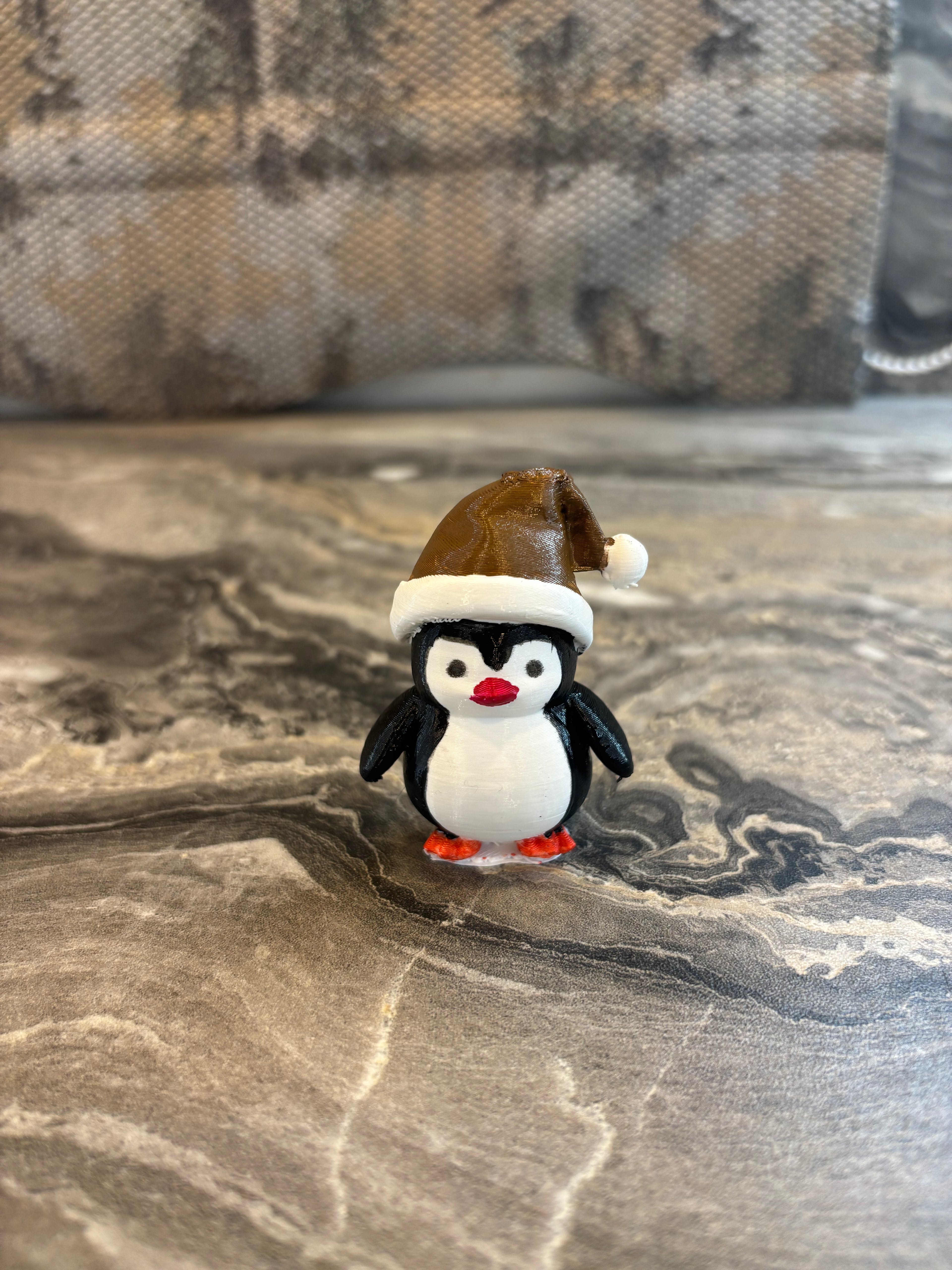 Kalėdinis eglutės žaisliukas-rankų darbo,pagamintas iš ekologiško plastiko.